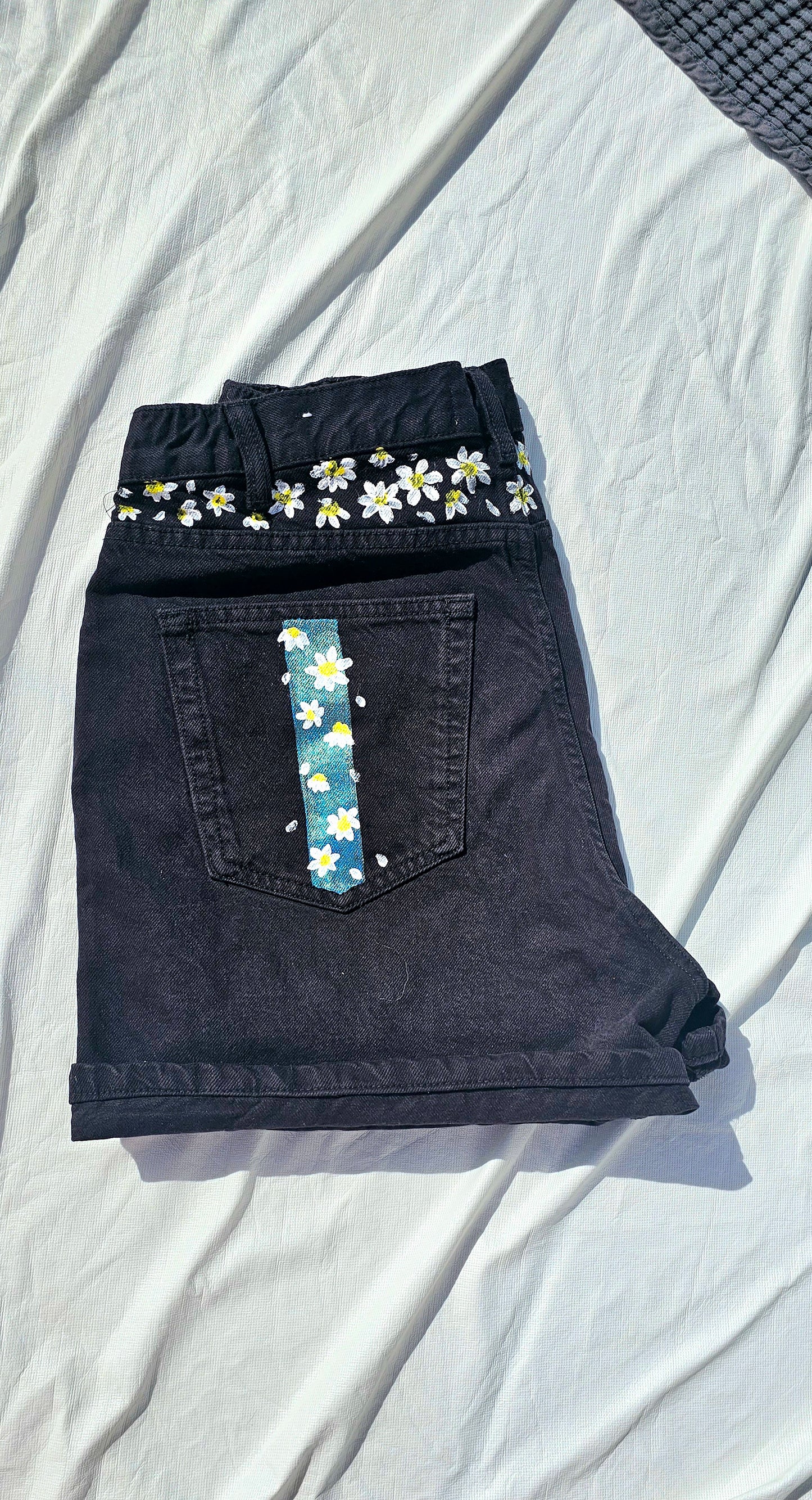 Short "Marguerite"